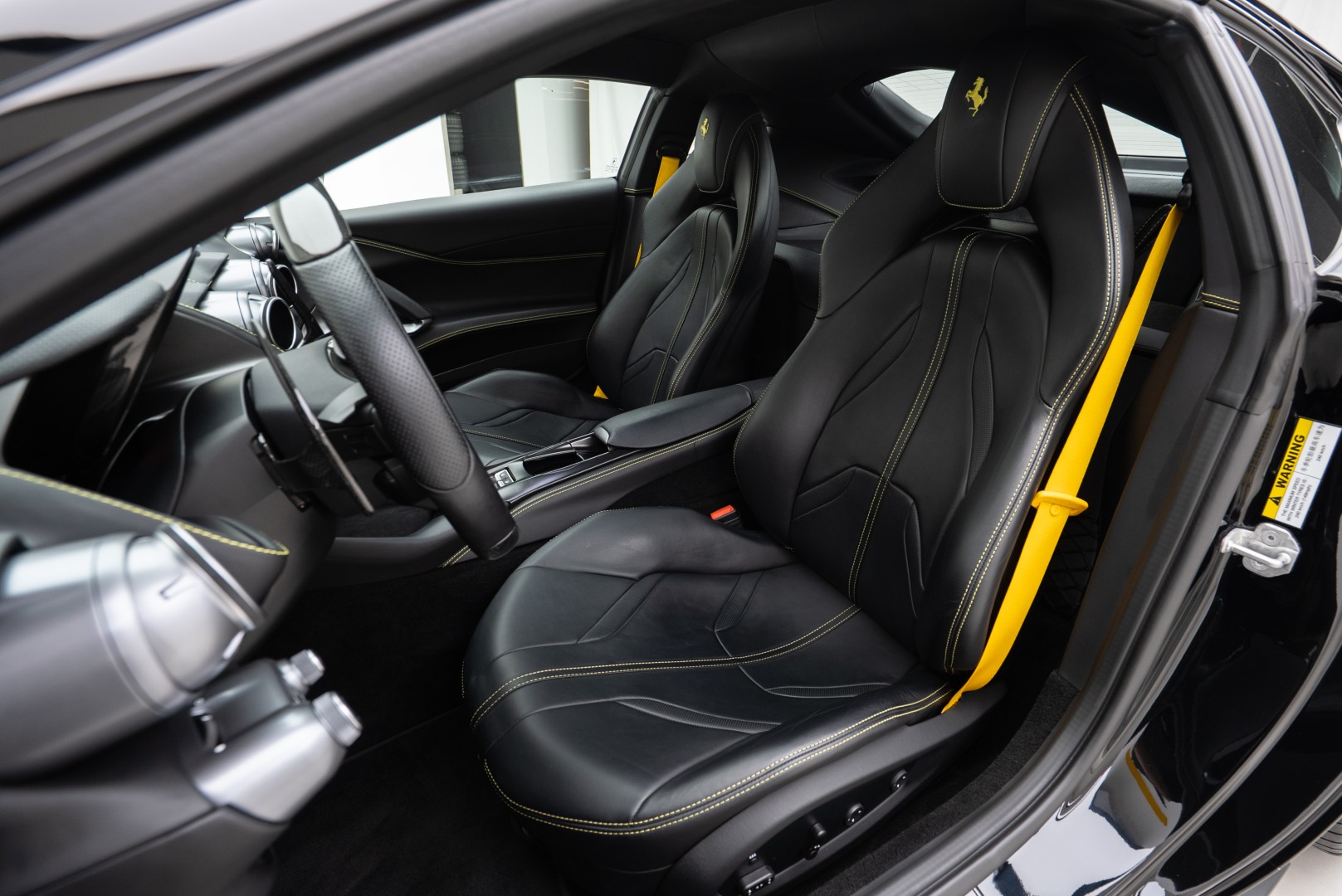 2020 FERRARI 812 SUPERFAST ( WARRANTY, SERVICE CONTRACT)
